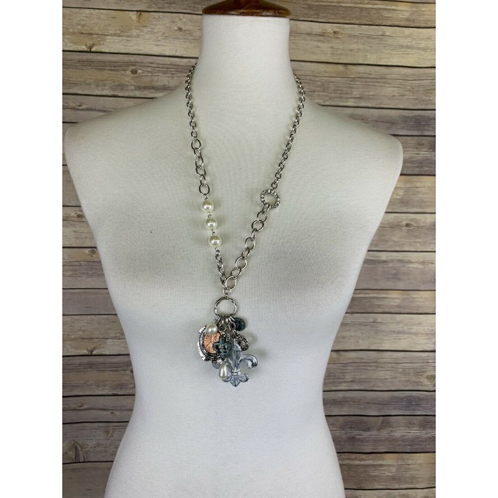 Crave Brand New Cluster Statement Necklace Silver